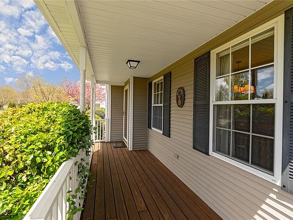 5th image of 71 Petal Ln
