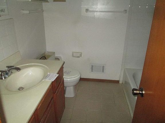 4th image of 8507 W Lockerbie Dr
