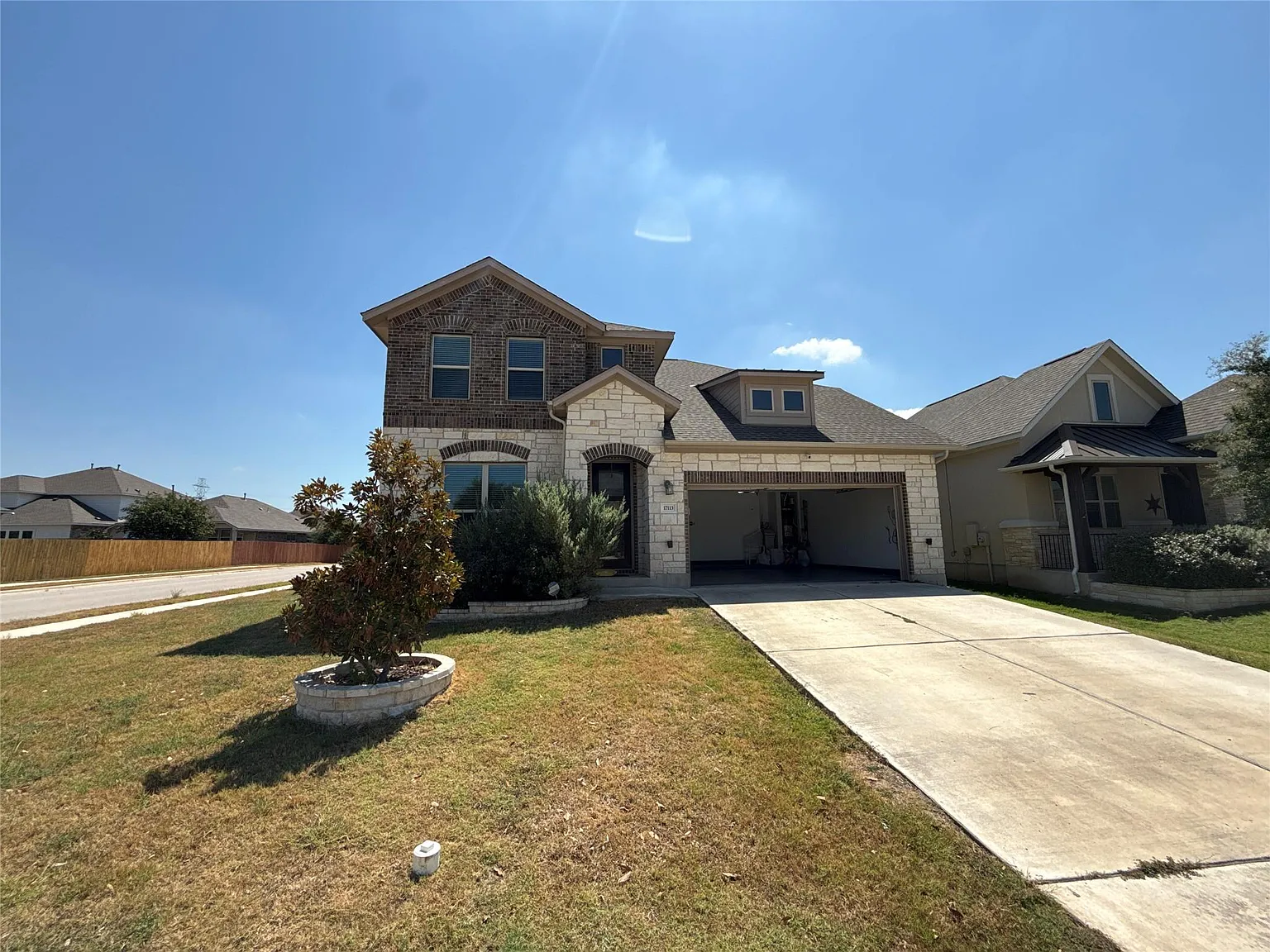 4 bed, 2.5 bath, 3200 sqft, $3,000 — Photo 1