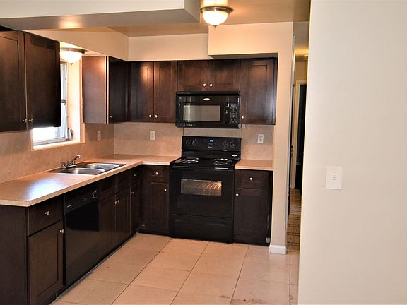 3rd image of 311 NW 206th Ter