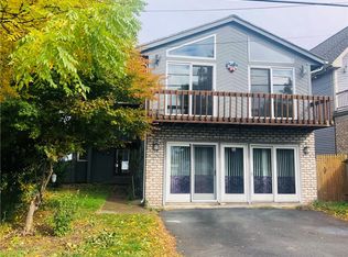 1278 Edgemere Dr, Rochester, NY 14612