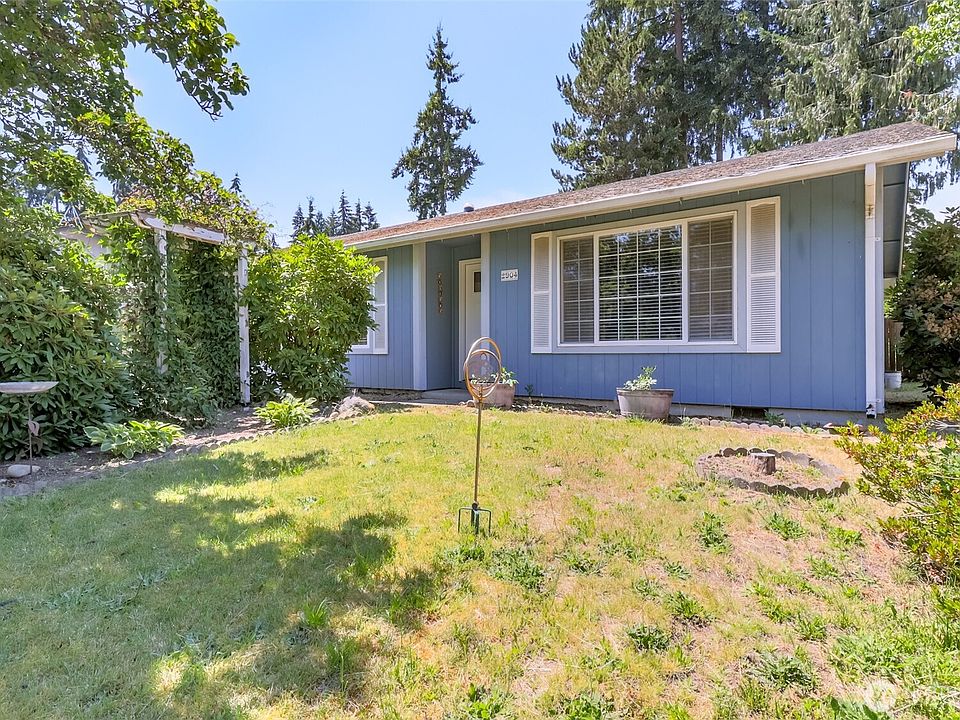 1st image of 2904 Briarwood Court S