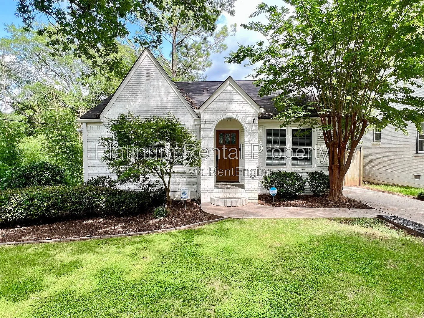 3 bed, 2.0 bath, 1450 sqft, $3,000 — Photo 1