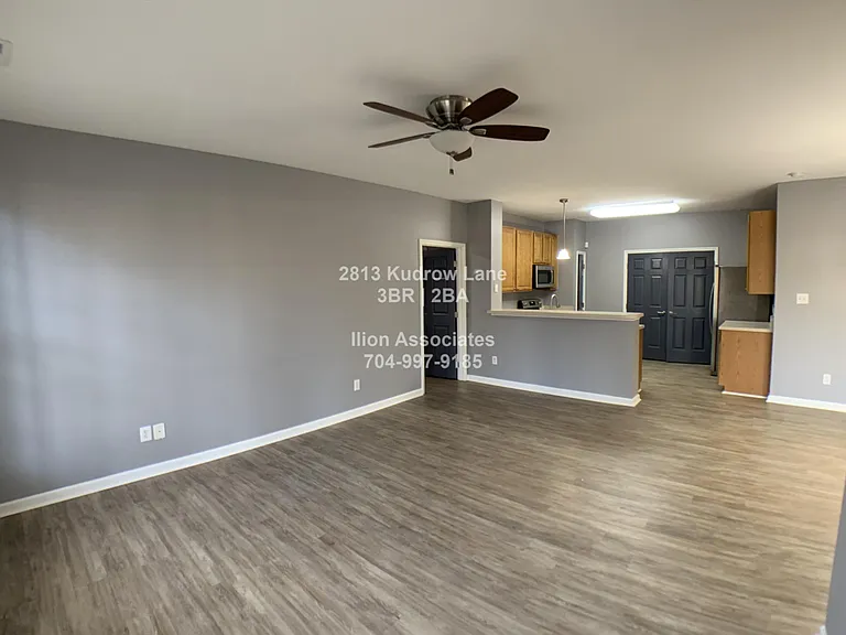 2813 Kudrow Ln #2813 — Photo 4