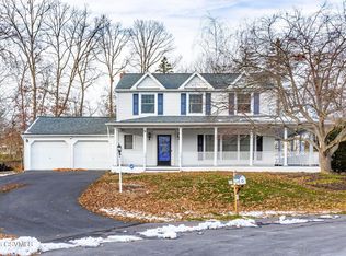 32 Holly Ct, Danville, PA 17821