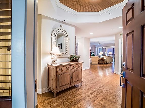 5th image of 839 Harborshore Dr APT 3