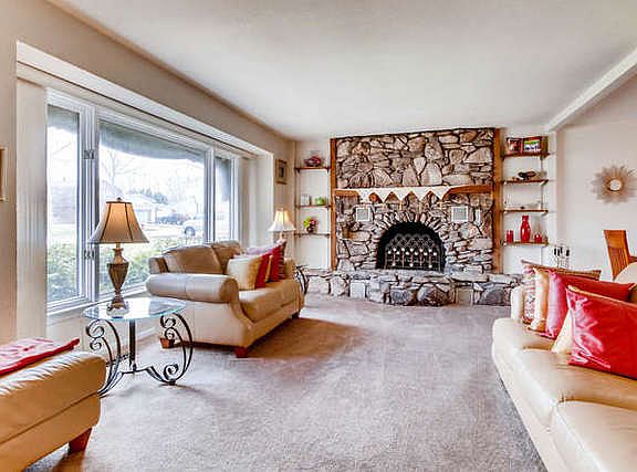 5th image of 22904 Lakeshore Dr