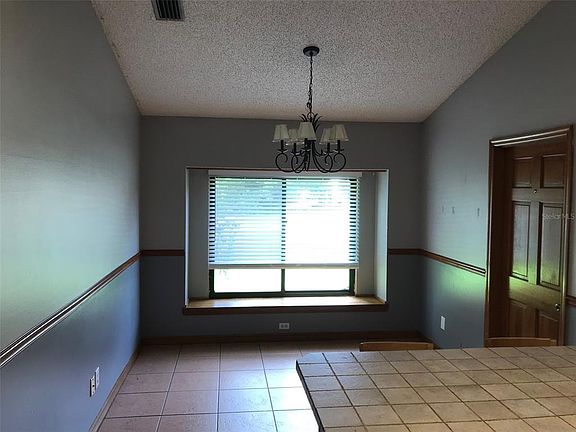 5th image of 1057 Prescott Blvd