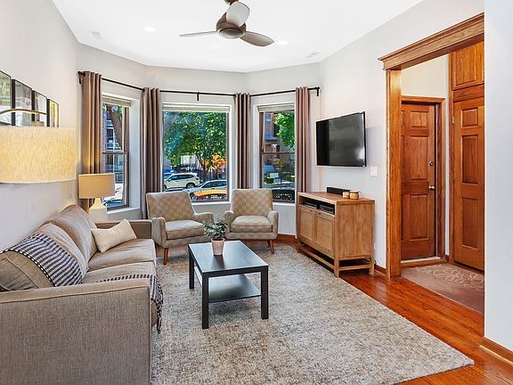 3rd image of 1416 W Carmen Ave APT 1