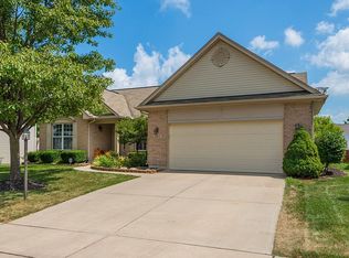 1133 Deercreek Dr, Beavercreek, OH 45324