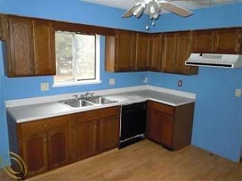 2nd image of 1069 Keble Ln
