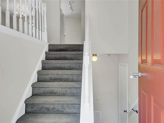 3rd image of 570 Sheringham Ct