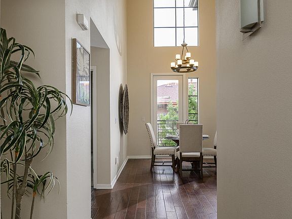 2nd image of 800 N 8th St Unit 327