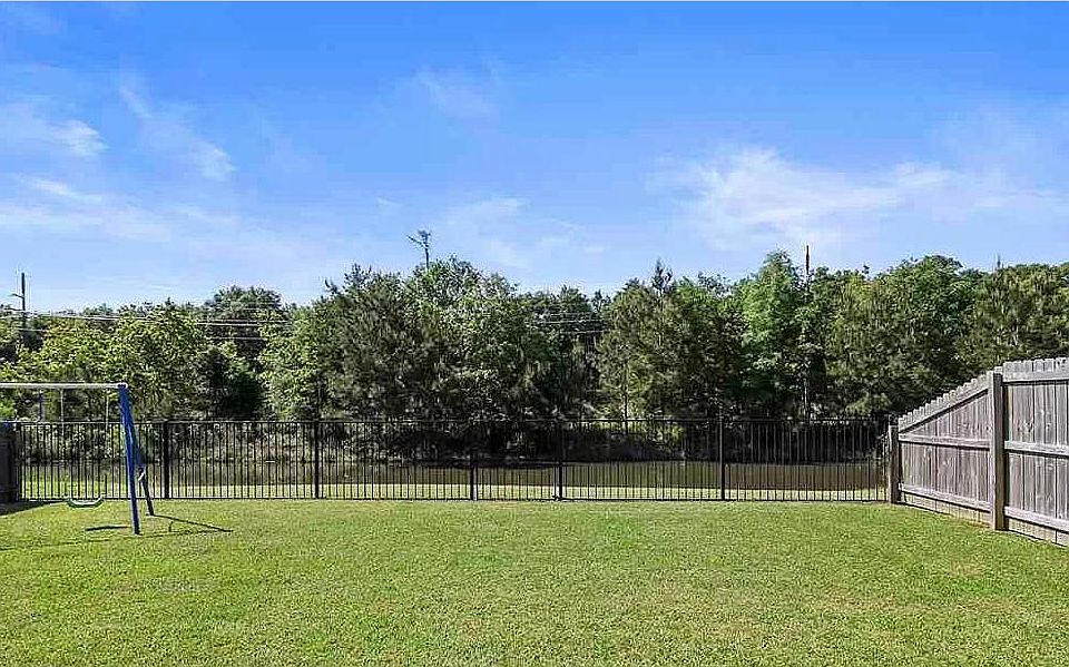 1st image of 10638 Dodger Dr