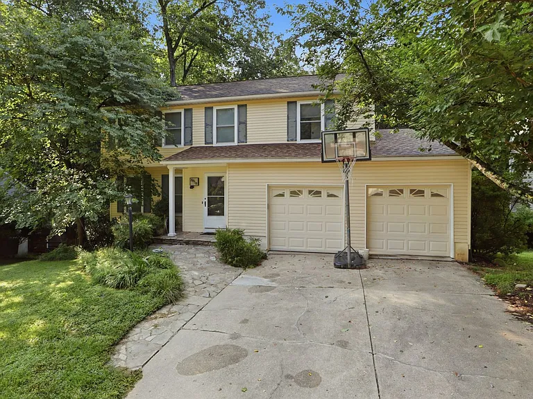 8818 Blue Sea Dr — Photo 5