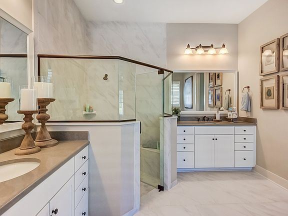 Owner s bath with dual vanities