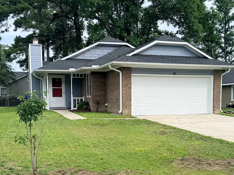 115 Deerfield Dr — Photo 1