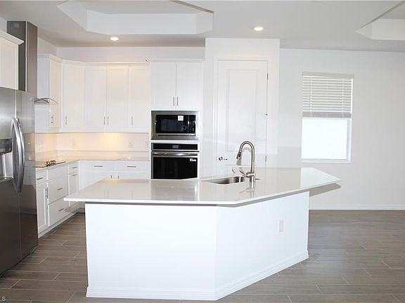 3rd image of 5399 Pikewood CT