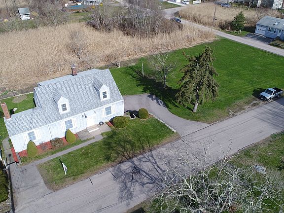 3rd image of 39 Ashworth Ave