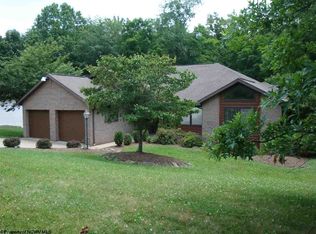 966 Southpoint Cir, Morgantown, WV 26501