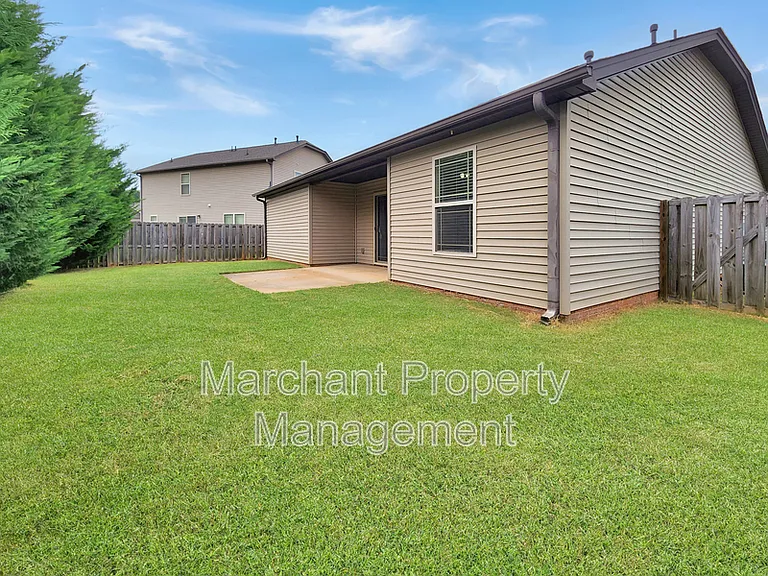 657 Chartwell Dr — Photo 27