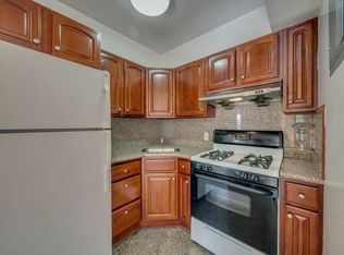 30-19 32nd St #1F, Astoria, NY 11102
