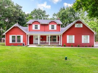 3269 Hixon Rd, Rochester, MI 48306