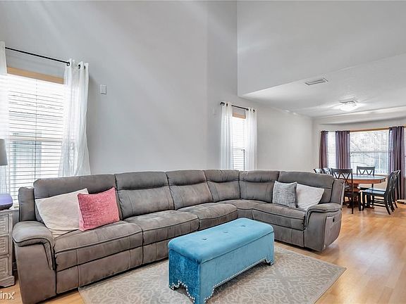 4th image of 10112 Perthshire Cir
