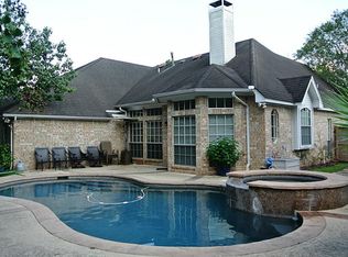 1135 Knoll Crest Ct, Sugar Land, TX 77479