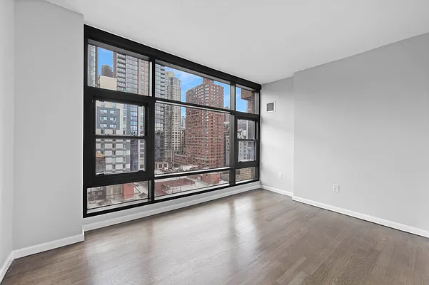 Rented by Tourma Realty LLC | media 8