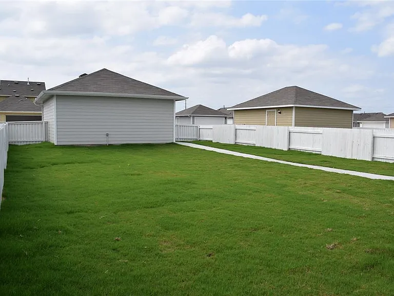 117 Keltic Dr — Photo 21