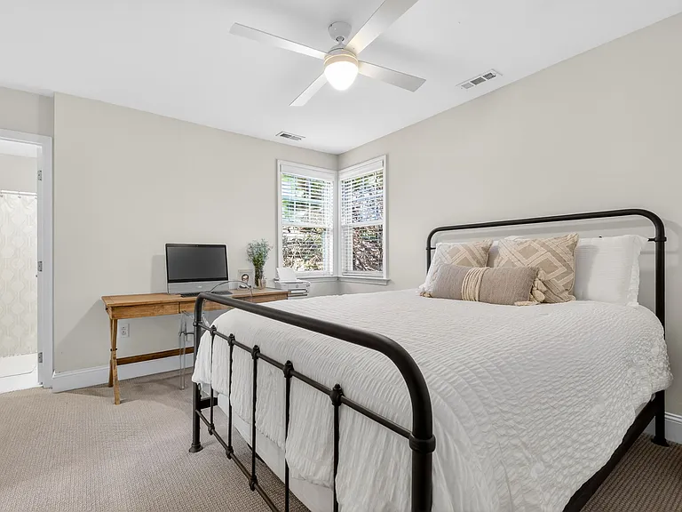 604 Scales Towne Ct — Photo 15