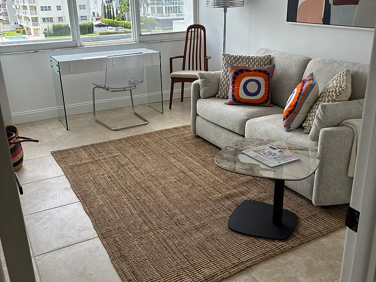 Comfortable guest room/office with orthopedic fold out sofa