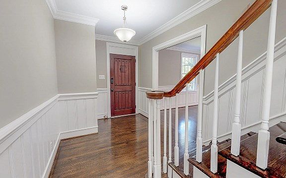 2nd image of 370 Forest Cir