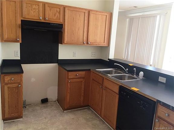 5th image of 6415 Quarterbridge Ln #0