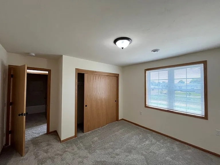 312 Woodcrest Ln — Photo 13