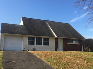 25 Crestwood Rd, Levittown, PA 19057