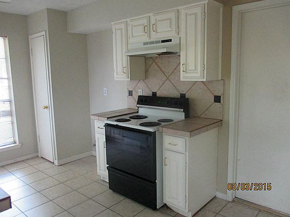 5th image of 16718 Royal Mile Ln