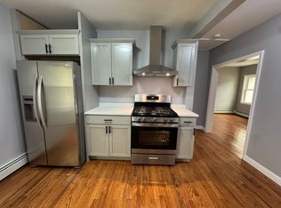 65 Appleton St Floor 2, Cranston, RI 02910
