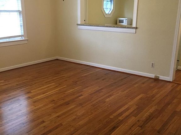 2nd image of 201 E Vanderbilt St Floor 2