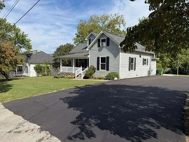 4 bed, 1400 sqft, $2,200 — Photo 4