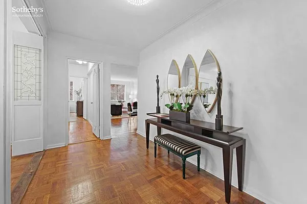 Sold by Sotheby's International Realty | media 10