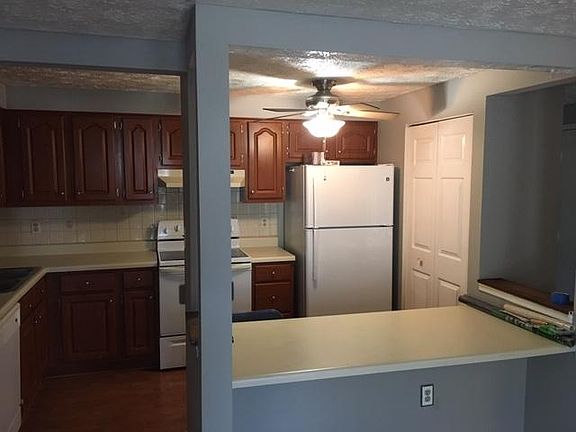 3rd image of 3500 Kingsley Ct APT C