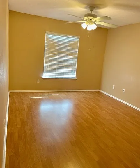 124 Reserve Cir #208 — Photo 13
