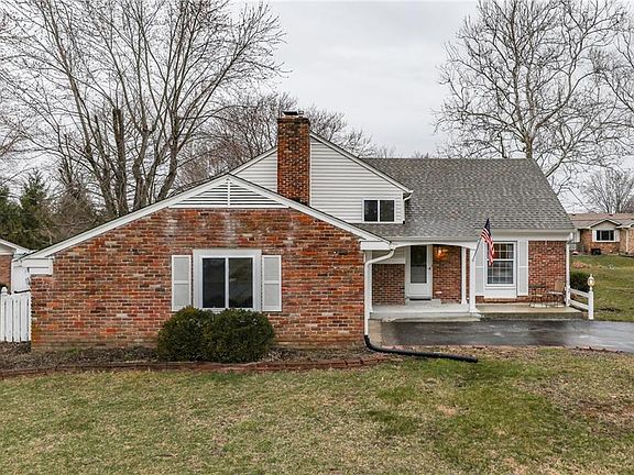2nd image of 3036 Santiago Dr