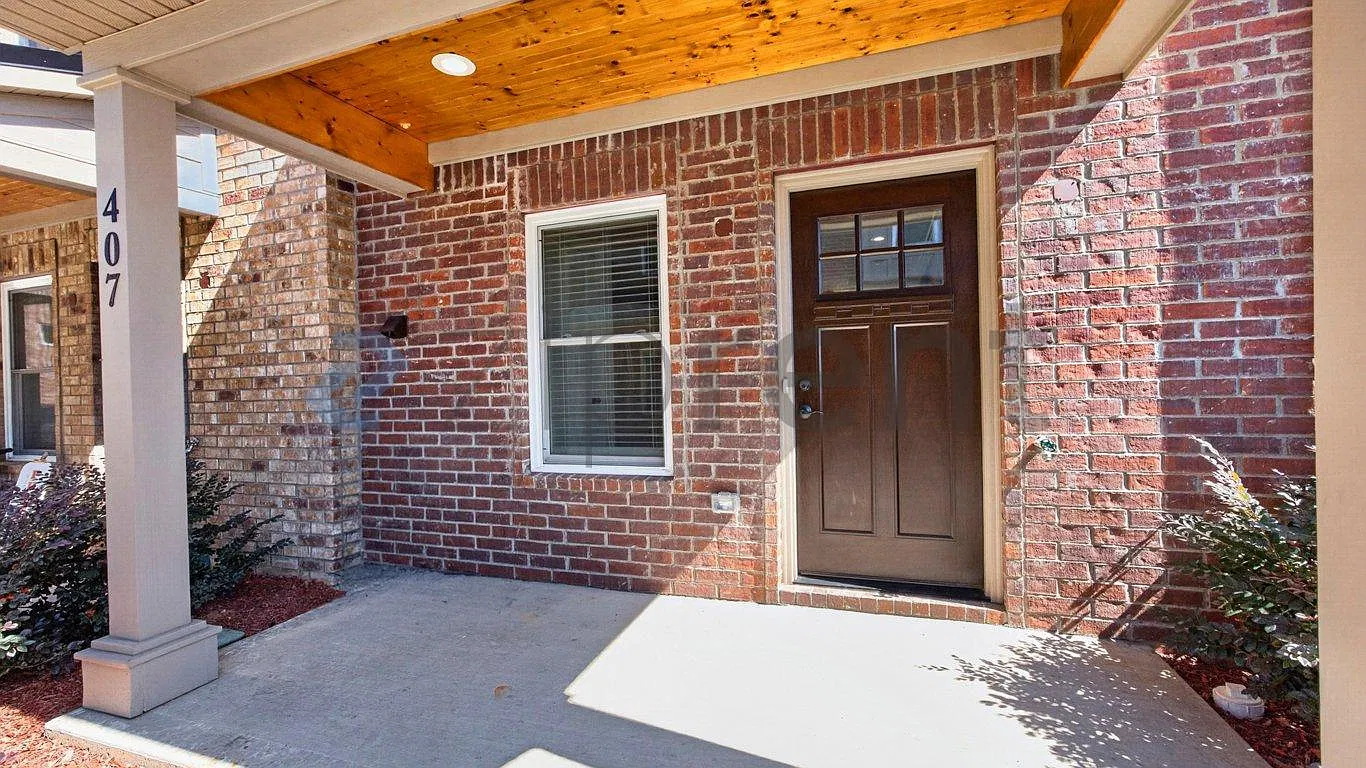 2 bed, 2.5 bath, 1200 sqft, $1,745 — Photo 4