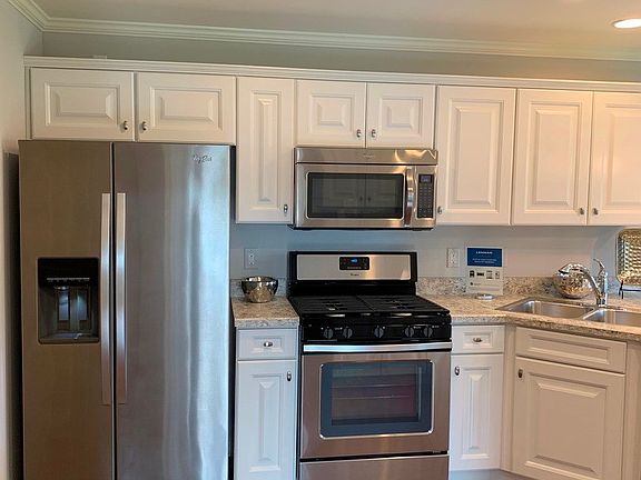 3rd image of 7123 Country Club Hills Dr #7125