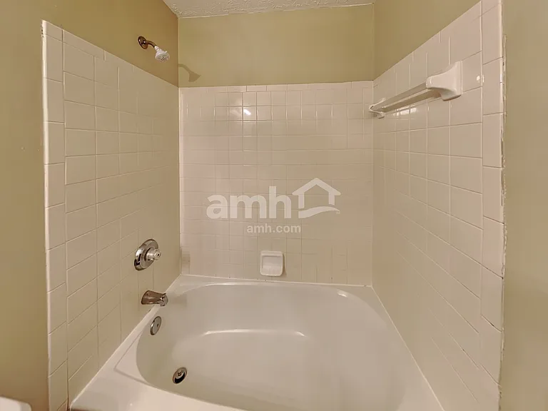 825 Whitehead Dr — Photo 15