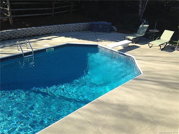 4th image of 5218 Featherstone Ct