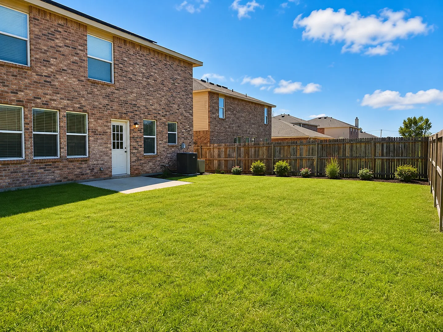 Five Bedrooms, Endless Space & a Community PoolWelcome Home to Poynter Crossing! — Photo 4